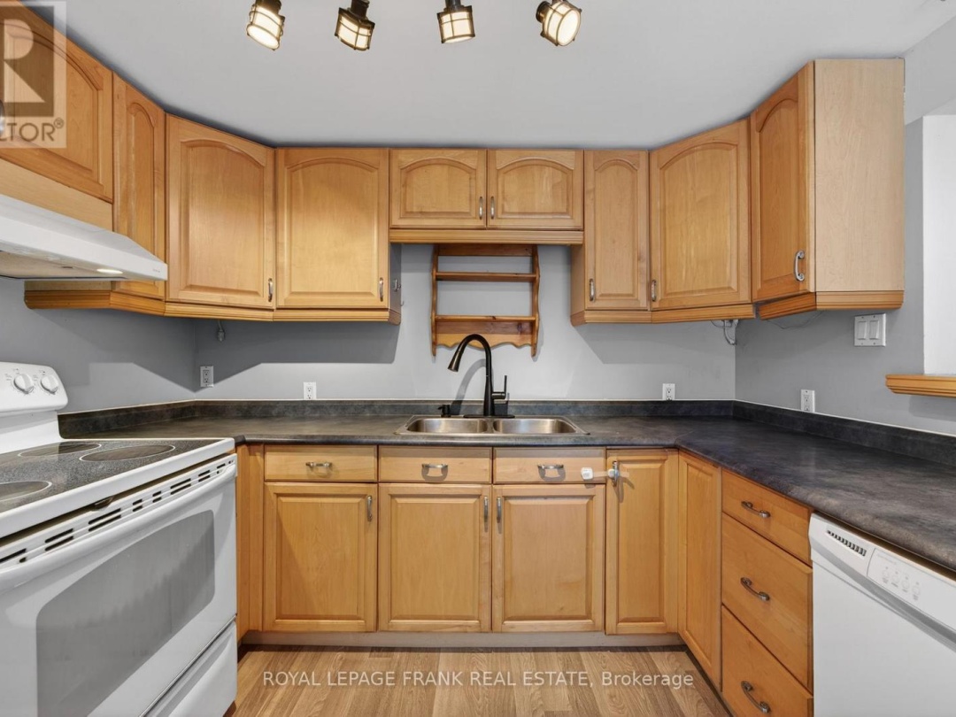 3576 JOHN STREET, Lake Simcoe