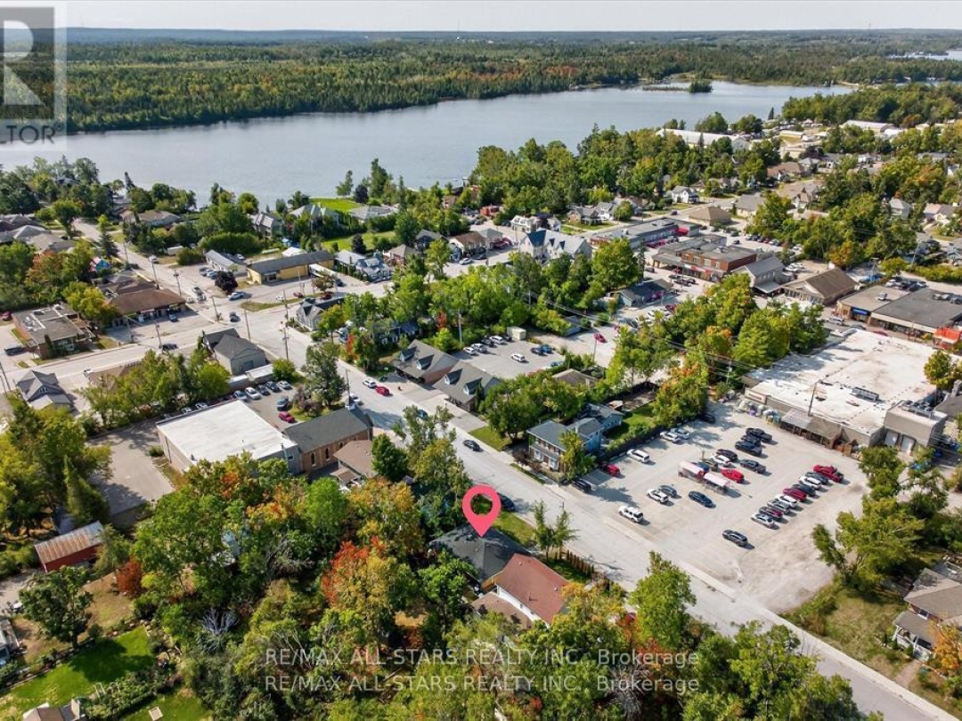 34 WILLIAM STREET, Kawartha Lakes (Bobcaygeon)