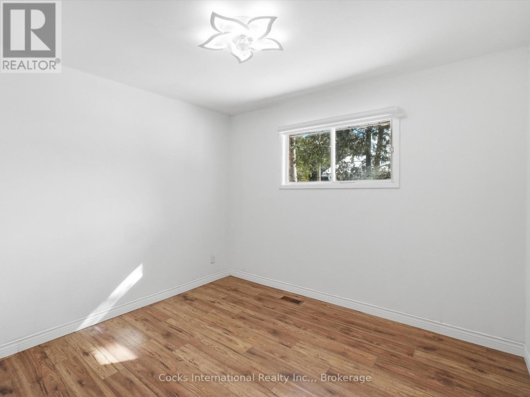 36 SUSAN STREET W, Huntsville (Chaffey)