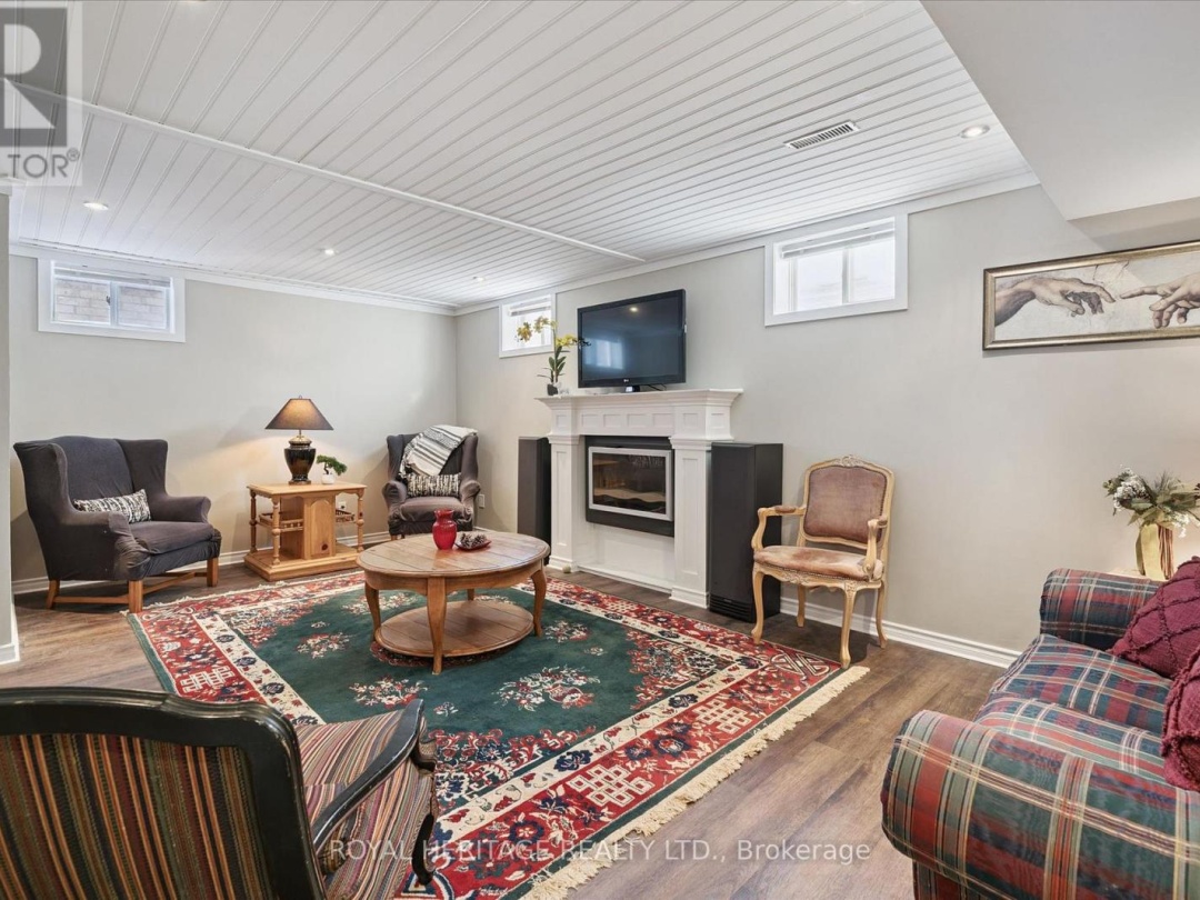 3074 EMPEROR DRIVE, Lake Simcoe