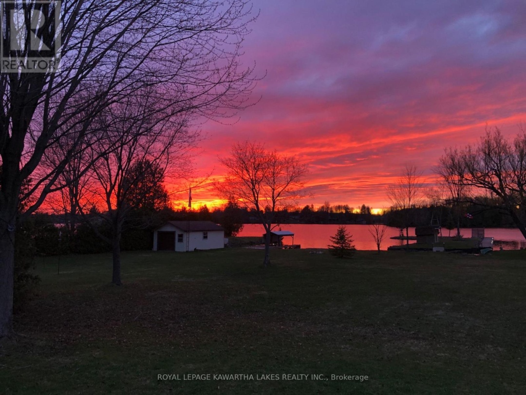 63 ROBINSON AVENUE, Mitchell Lake