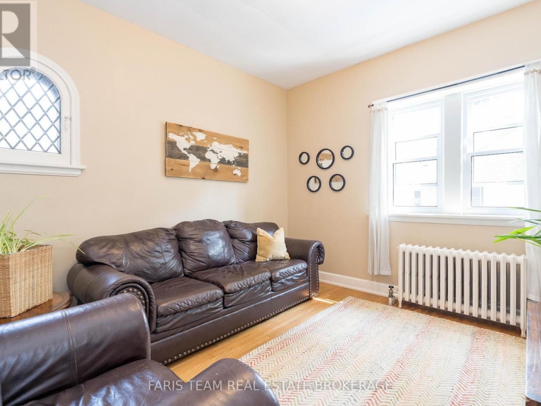 44 TECUMSETH STREET, 