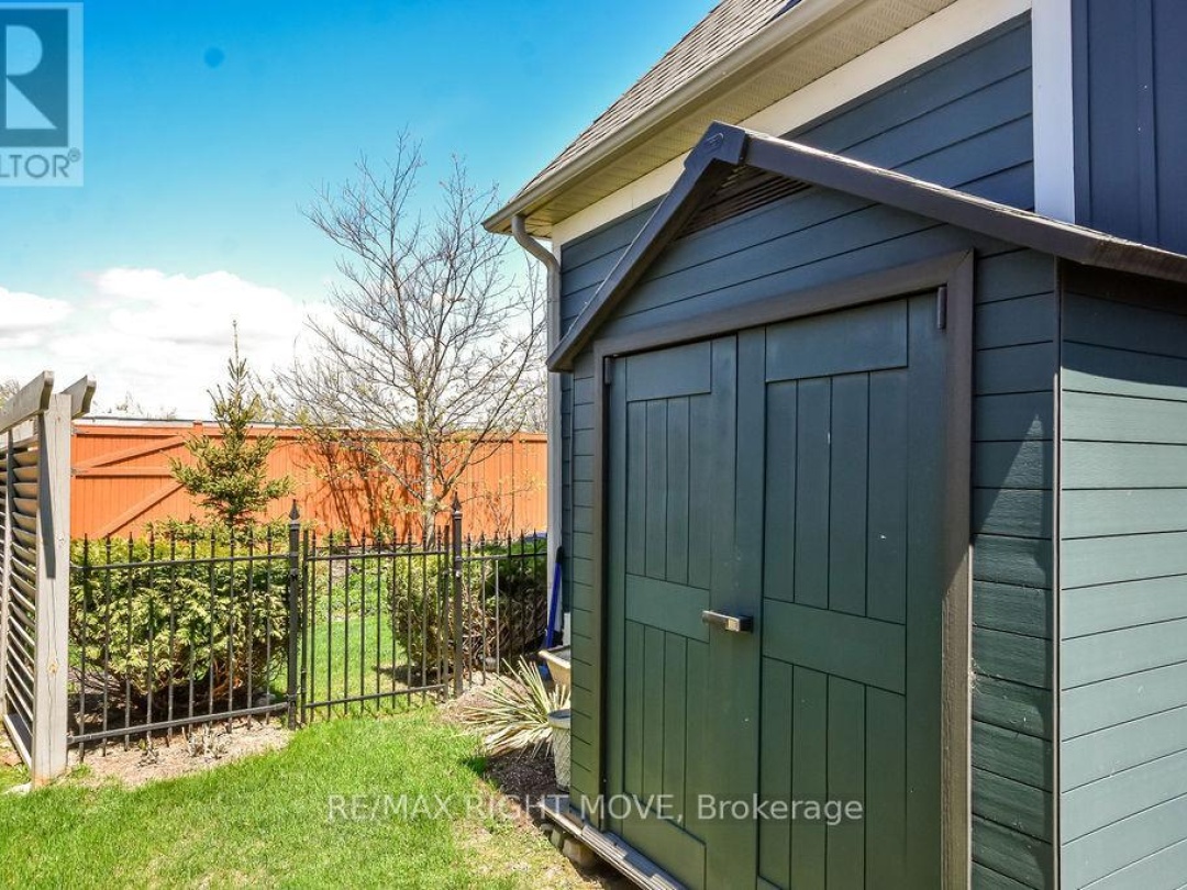 28 - 10 INVERMARA COURT, Lake Simcoe