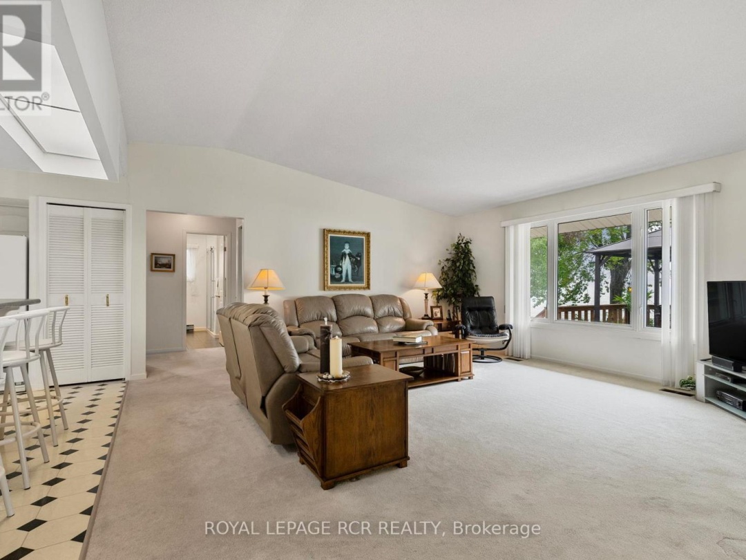 5 PARK LANE, Lake Simcoe