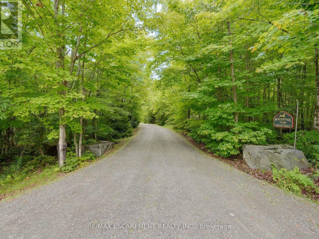 36 MANITOUWABING ESTATES ROAD, Manitouwabing Lake