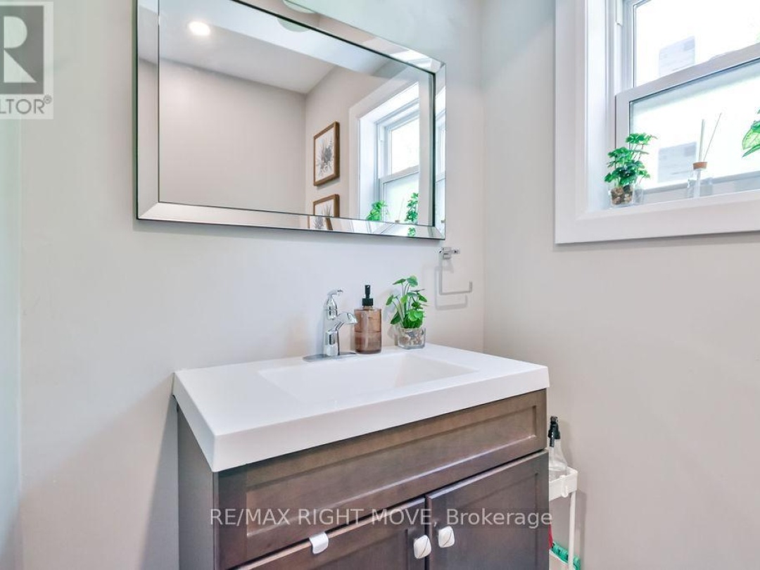 6896 PENTLAND LANE, 