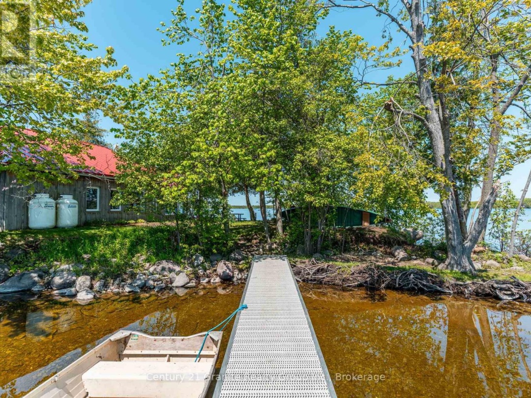 359 AVERY POINT ROAD, Dalrymple Lake