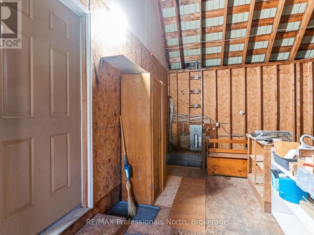 1415 SOUTH LAKE ROAD, 