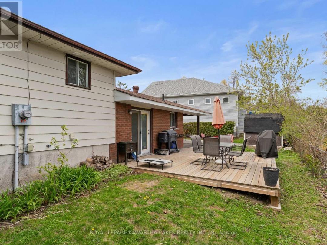 2 KENNEDY DRIVE, Kawartha Lakes (Fenelon Falls)