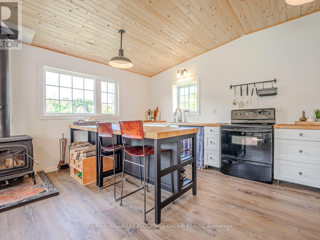 2161 Coopers Falls Road, Severn (Washago)