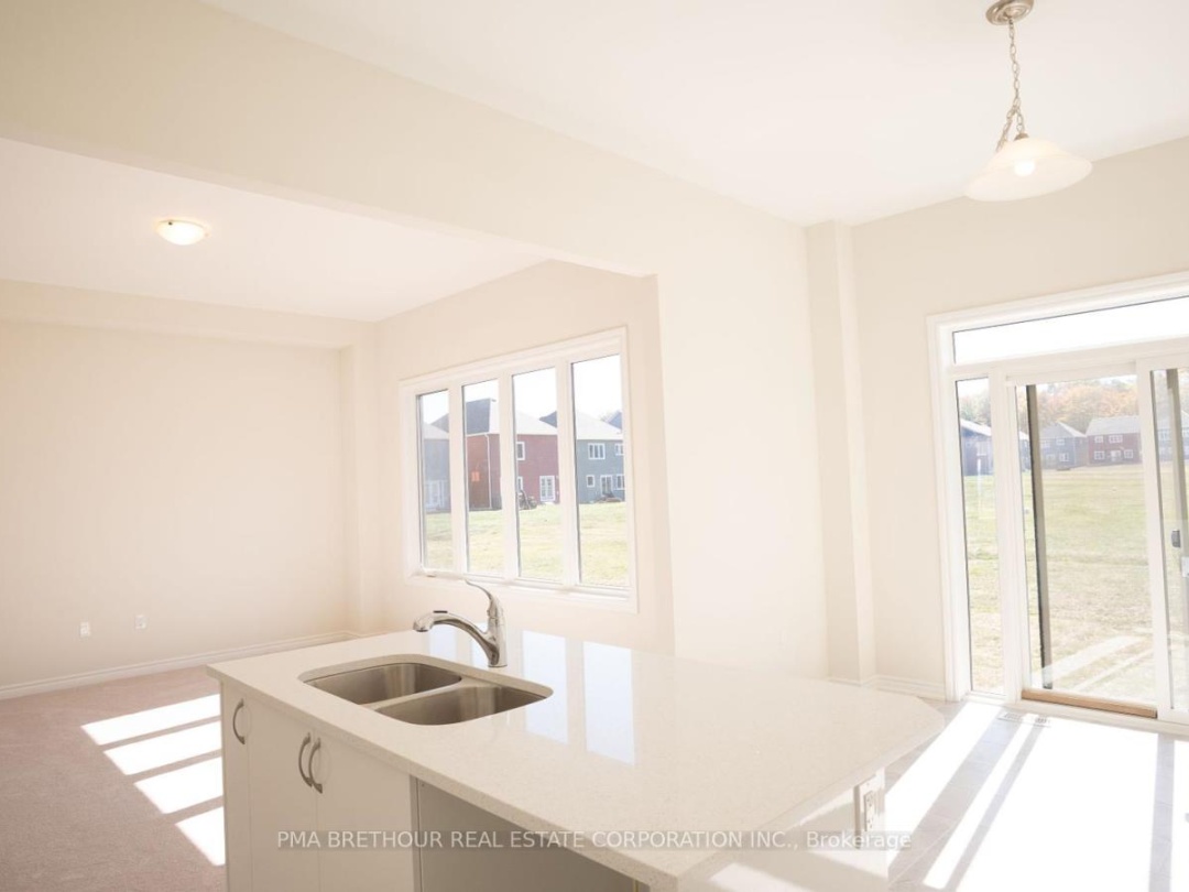 400 BEECHWOOD FOREST LANE, 