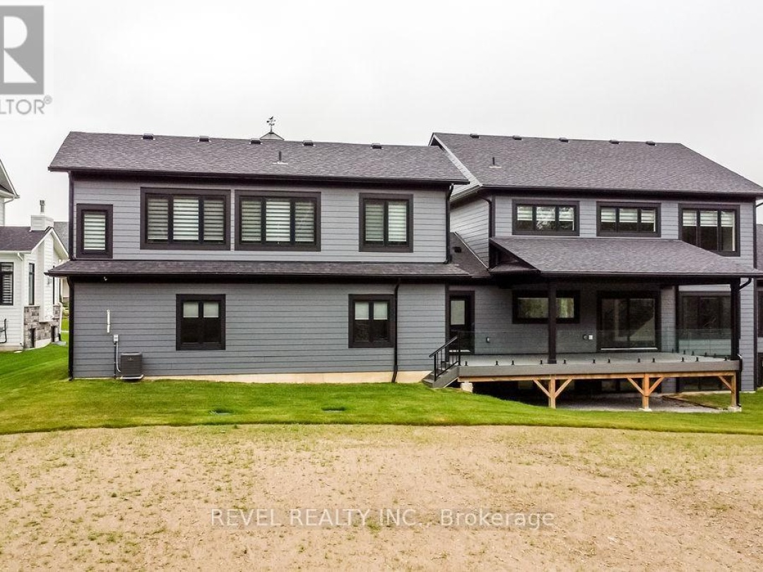 4 CLYDESDALE COURT, 