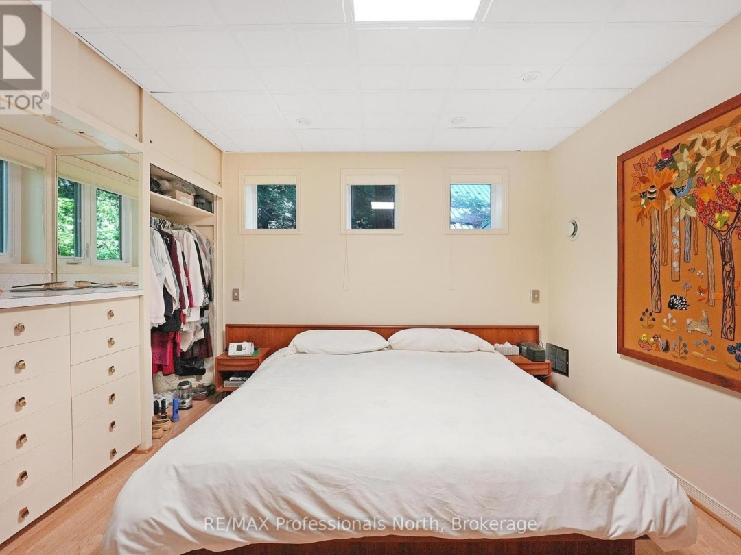 20871 HIGHWAY 35, 