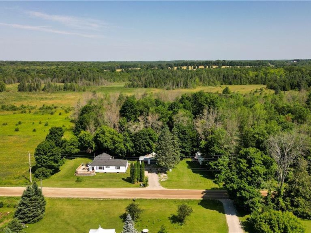 345 North Mountain Road, Kawartha Lakes