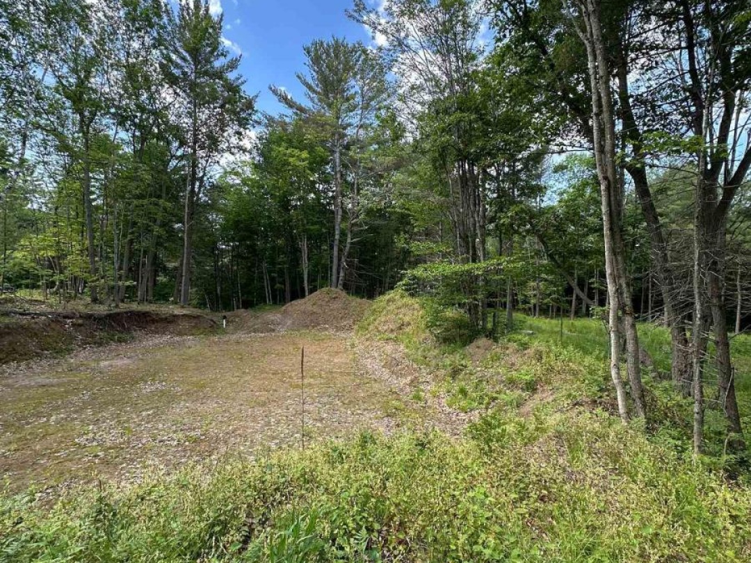 252 NOBEL ROAD, McDougall