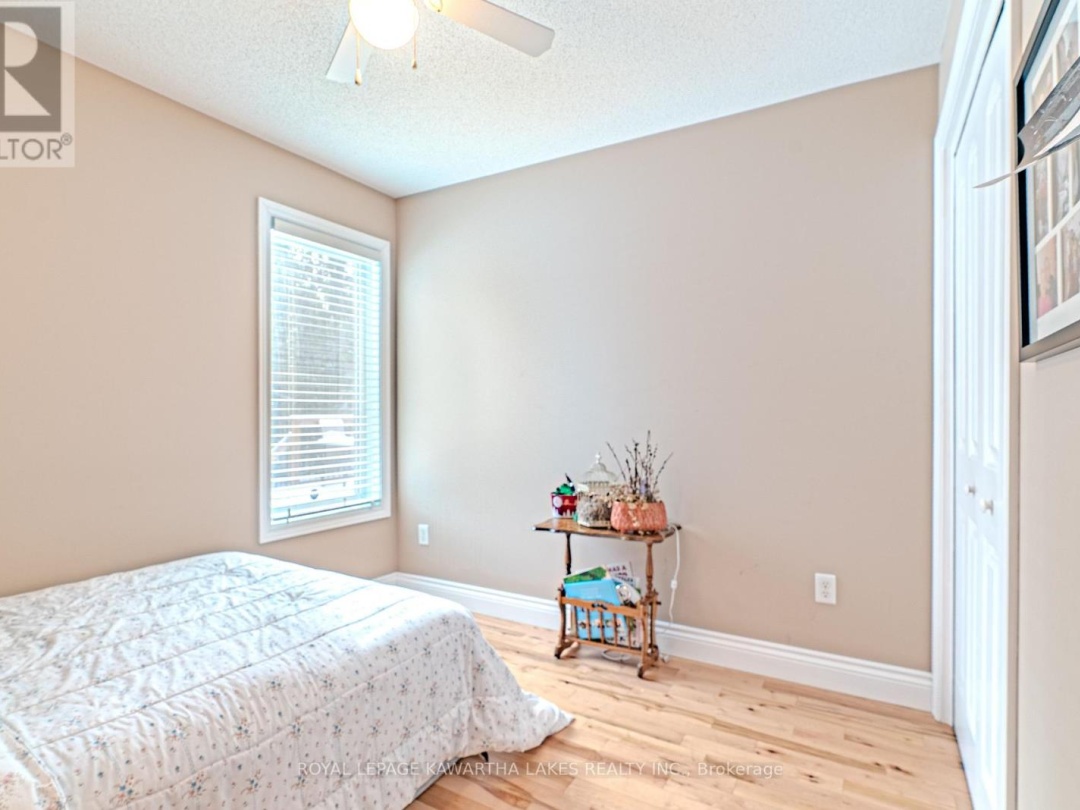 914 COUNTY RD 49, Trent Lakes