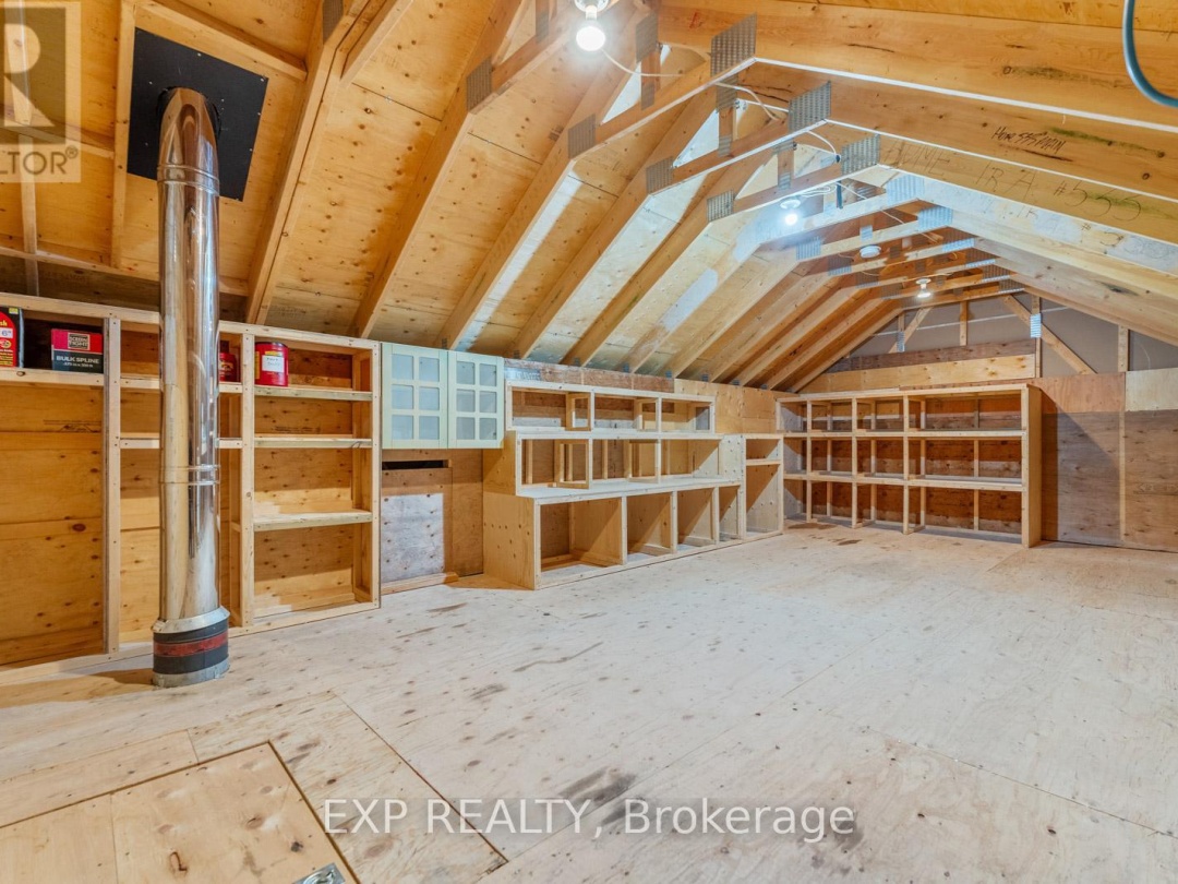 201 AVERY POINT ROAD, Dalrymple Lake