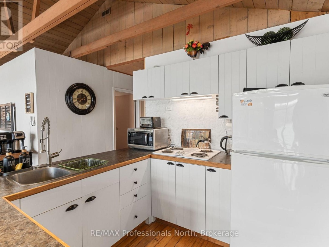 375 HARP LAKE ROAD, Harp Lake