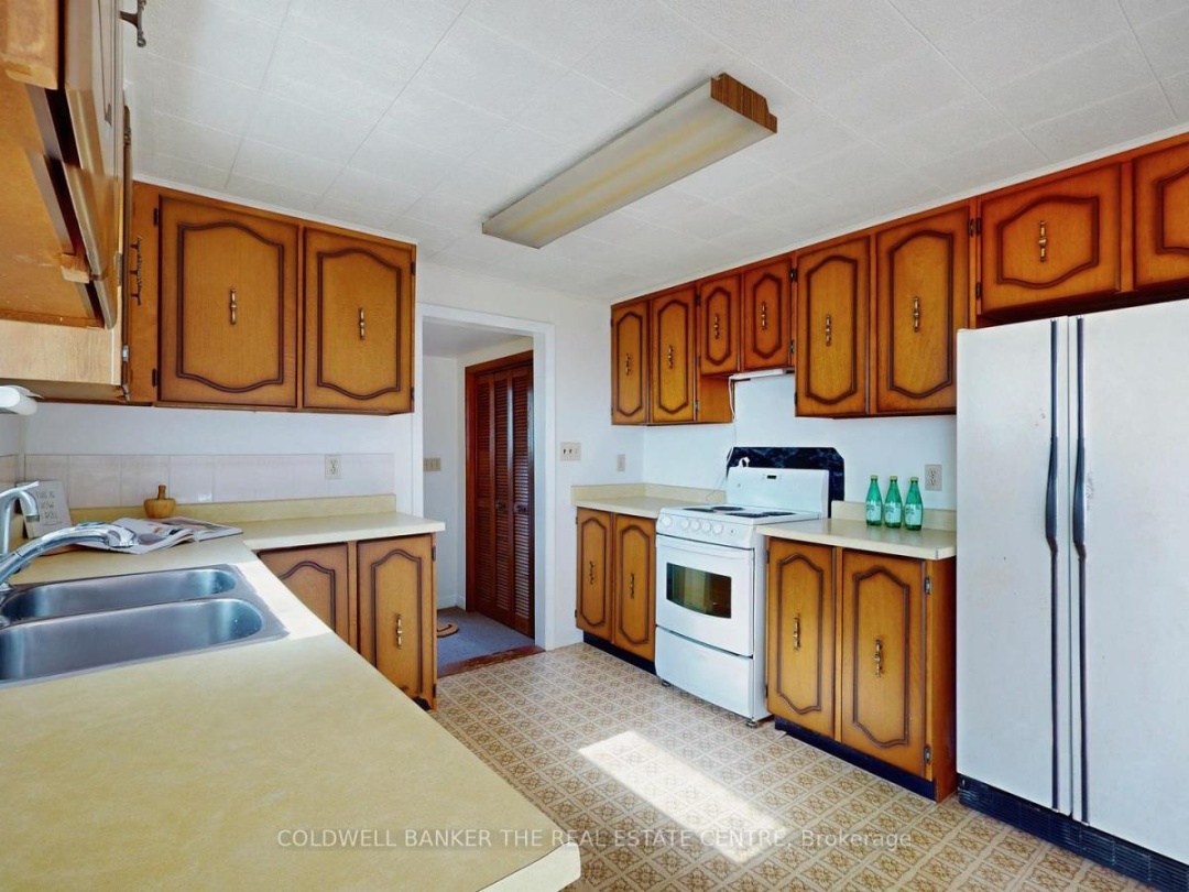 3529 BAYOU ROAD, 