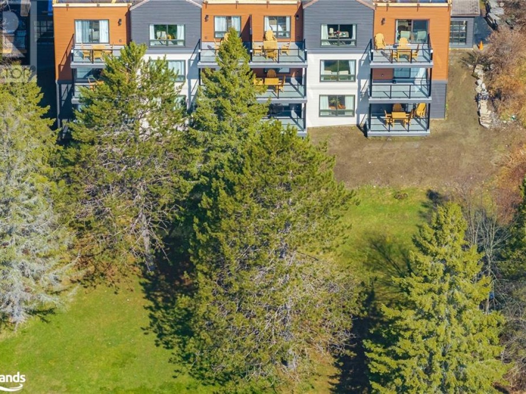 1235 Deerhurst Drive Unit# 52 107, Peninsula Lake