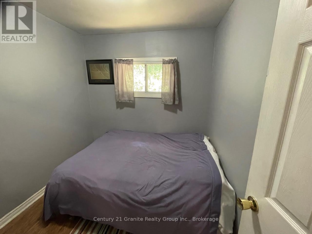 1013 MISKWABI LAKE ROAD, 