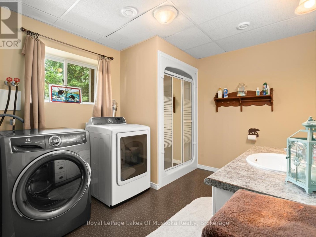 1484 SHANGRILA ROAD, 