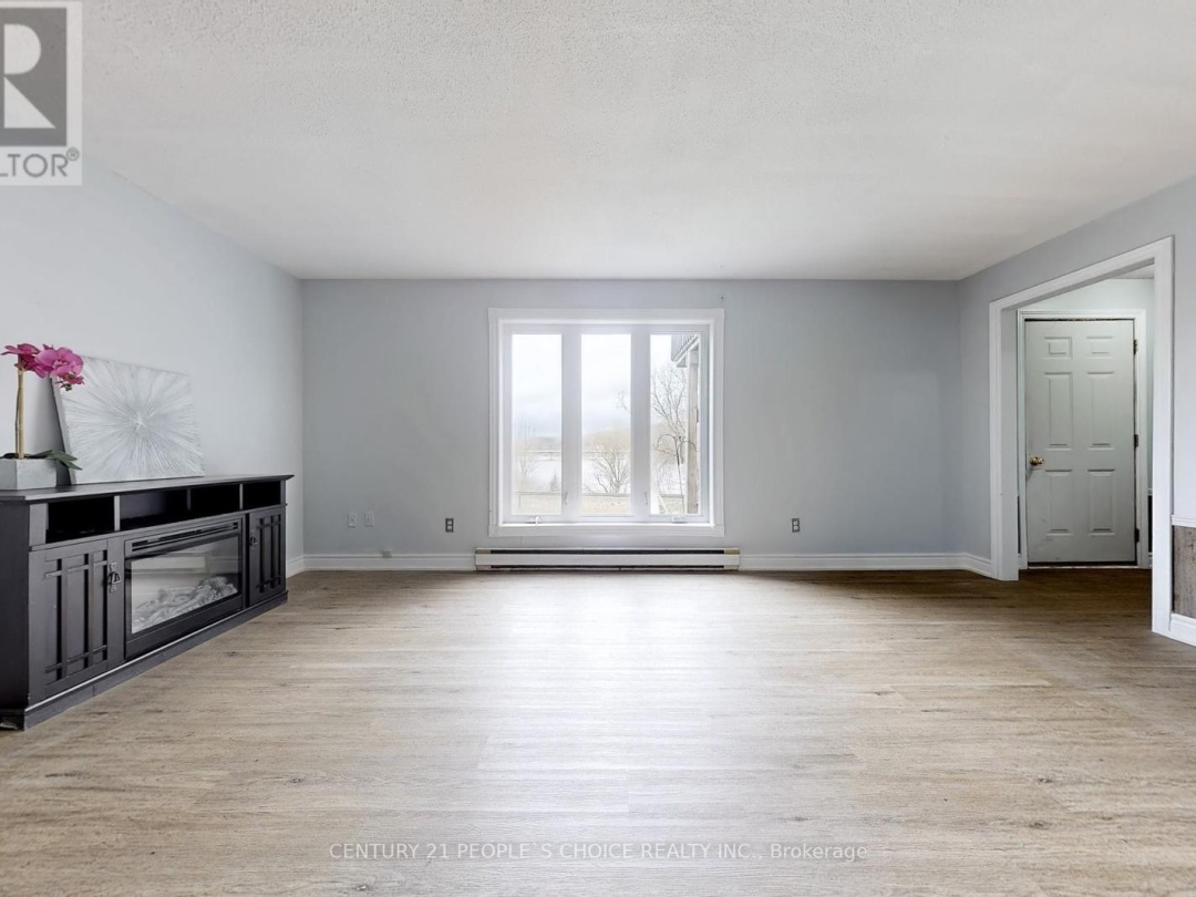 156 MAIN STREET W, 