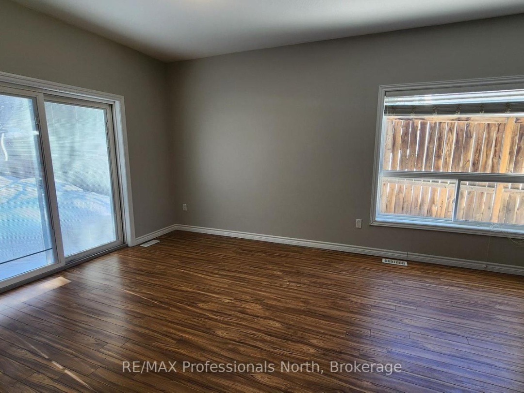 19 DUNCAN STREET E, Huntsville (Chaffey)