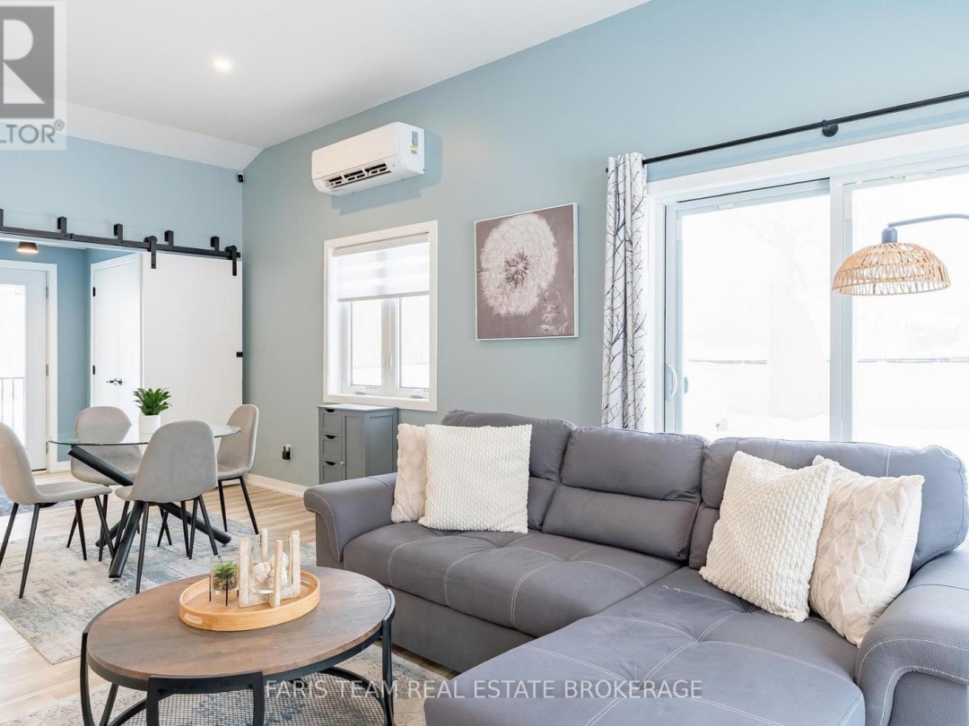 550 SECOND AVENUE, Tay (Port McNicoll)