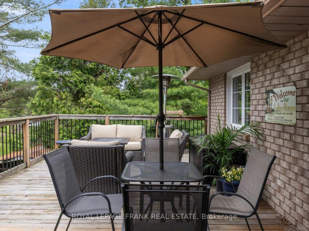 97 PIRATES GLEN DRIVE, Pigeon Lake