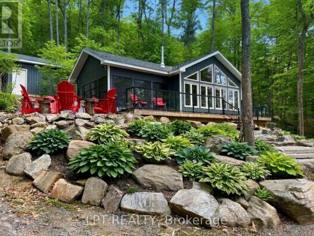 1369 HIPKISS DRIVE, Haliburton Lake