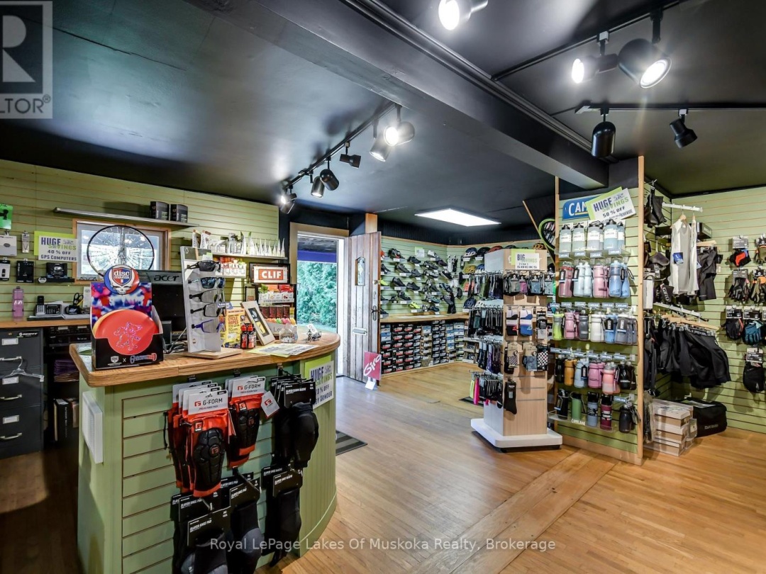 230 ECCLESTONE DRIVE, Bracebridge (Macaulay)