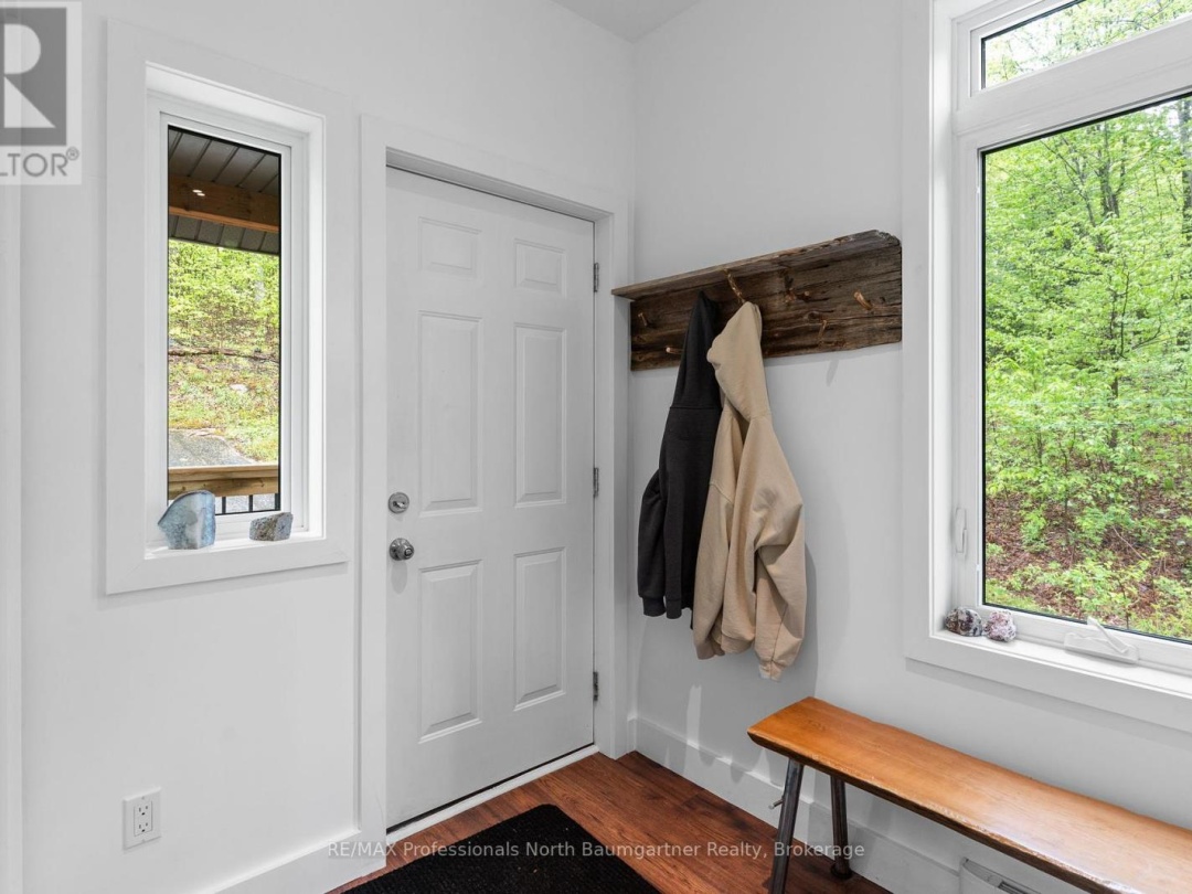 1105 Long Lake Road, Dysart et al (Dysart)