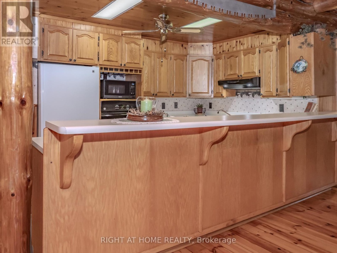 1696 HIGHWAY 118 E, 