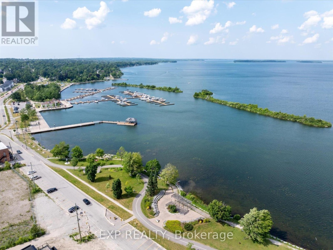 48 WYN WOOD LANE, Orillia