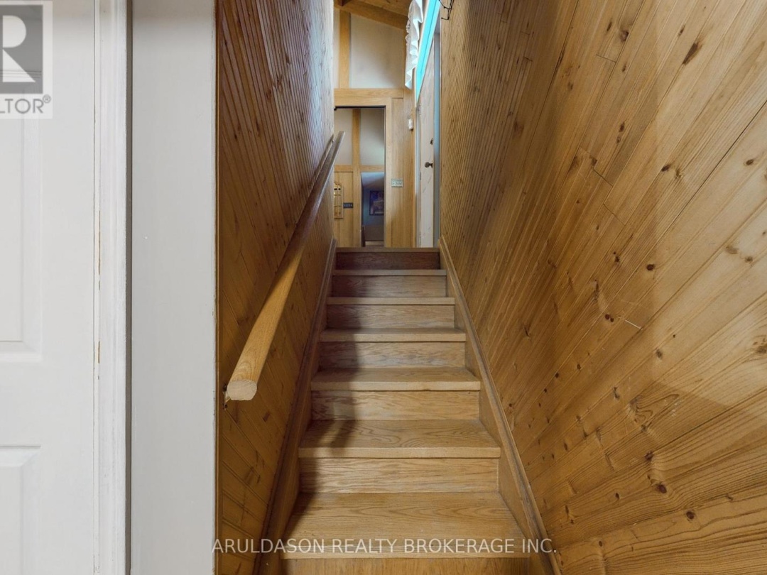 1208 BIRCHCLIFFE CRESCENT, Severn