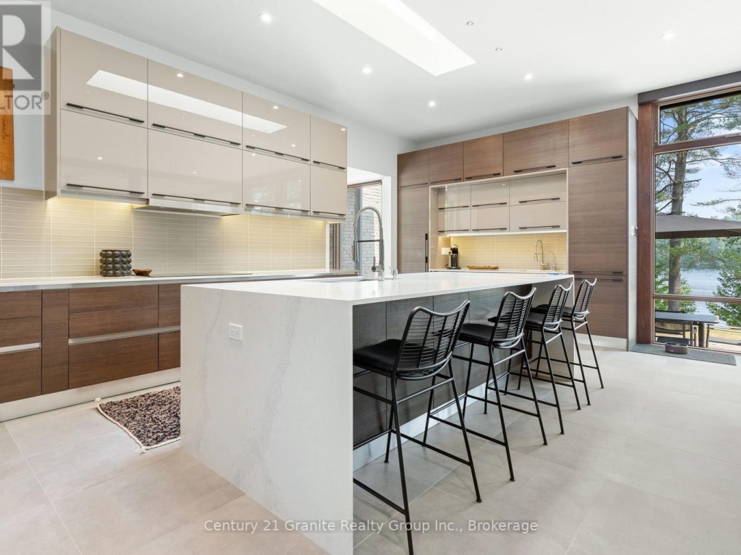 1085 GRACE ROAD, 