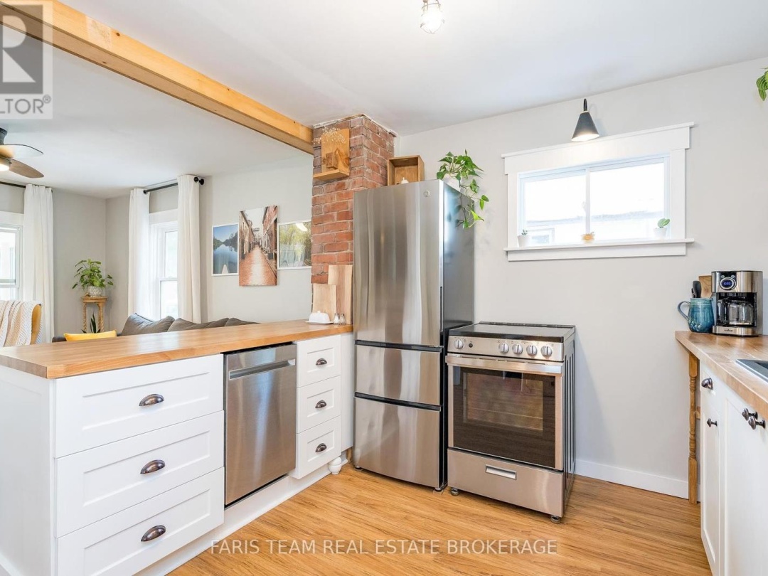 3358 MUSKOKA STREET, 