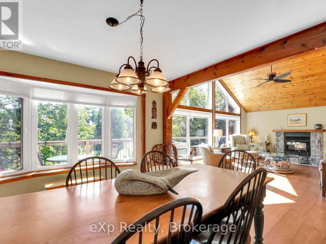 2978 KASHAGAWIGAMOG LAKE ROAD, 
