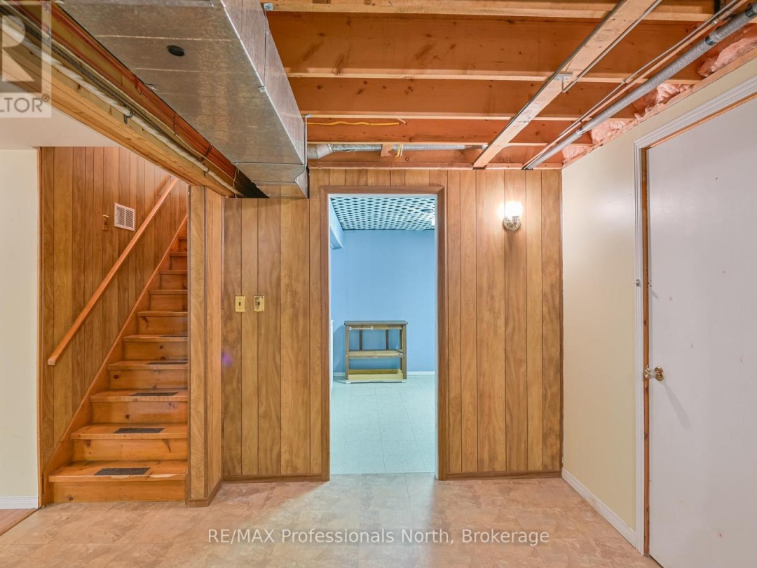 6 KNOB HILL COURT, Minden Hills (Anson)