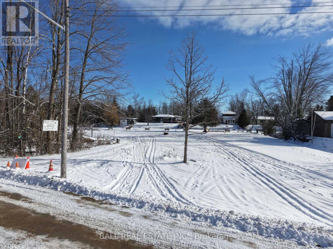 25 BAYVIEW ESTATE ROAD, Sturgeon Lake