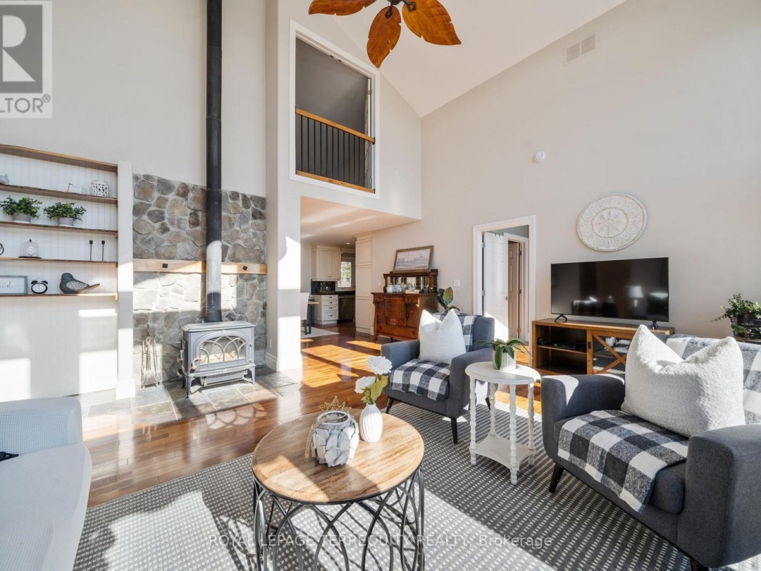 18 MILLER ROAD, Cameron Lake