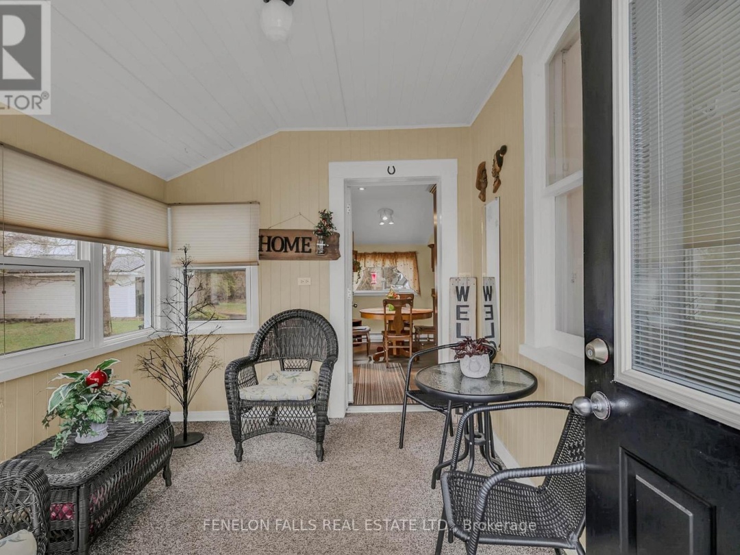 12 NORTH STREET, Kawartha Lakes (Fenelon Falls)