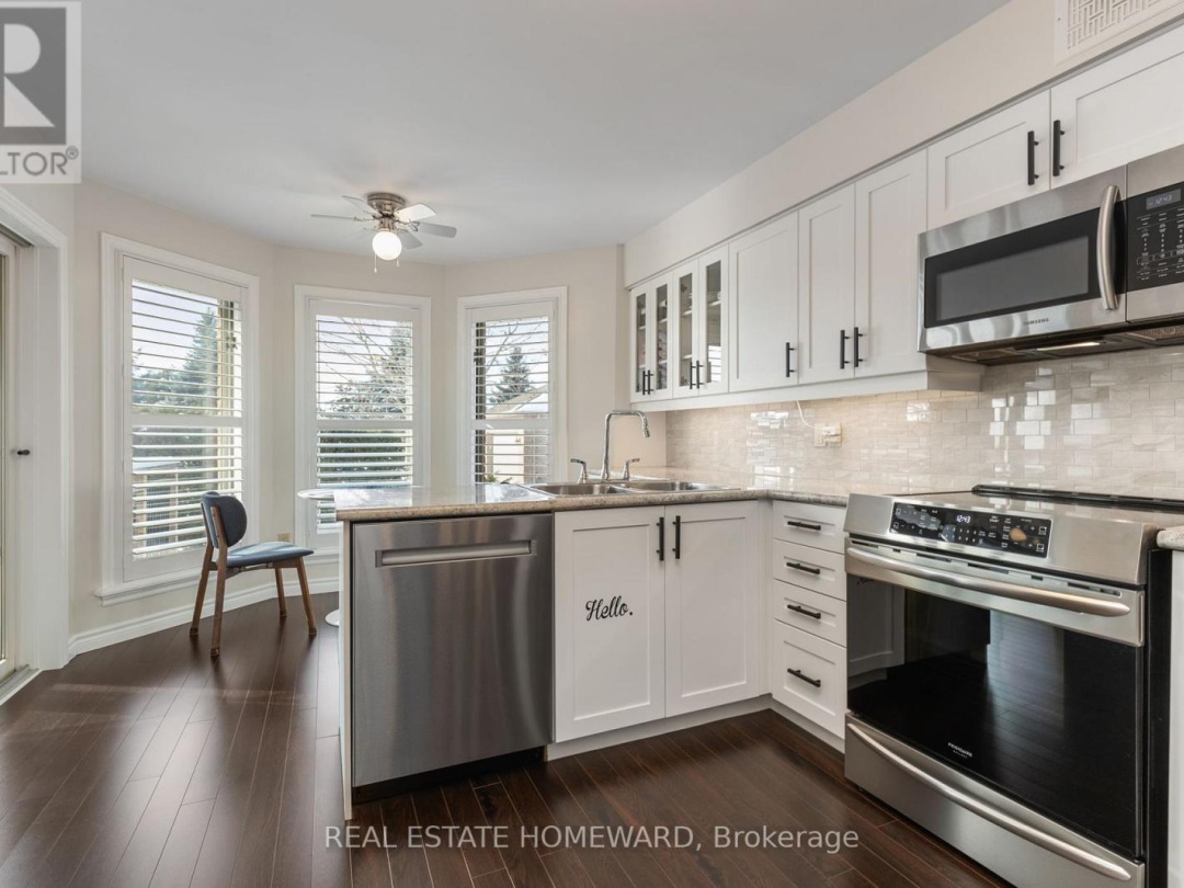 69 ISLAND BAY DRIVE W, 