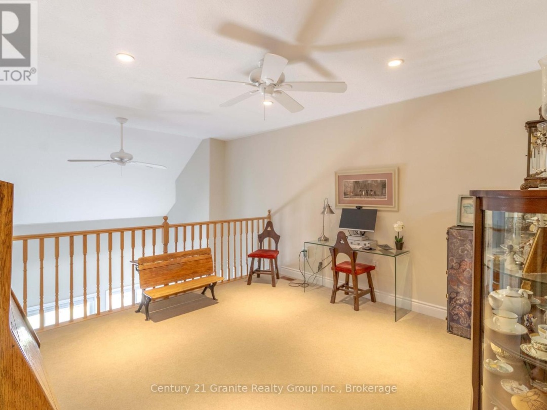 44 WEBB CIRCLE, 