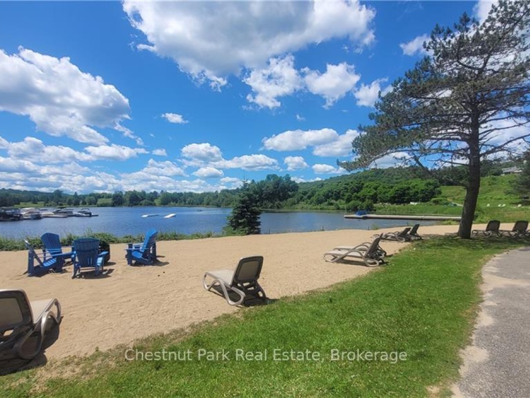 330 - 25 PEN LAKE POINT ROAD, 