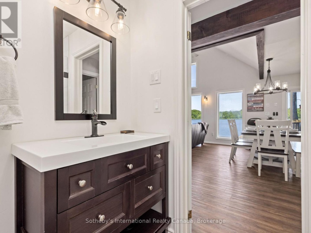 71 B717 ISLAND, Georgian Bay