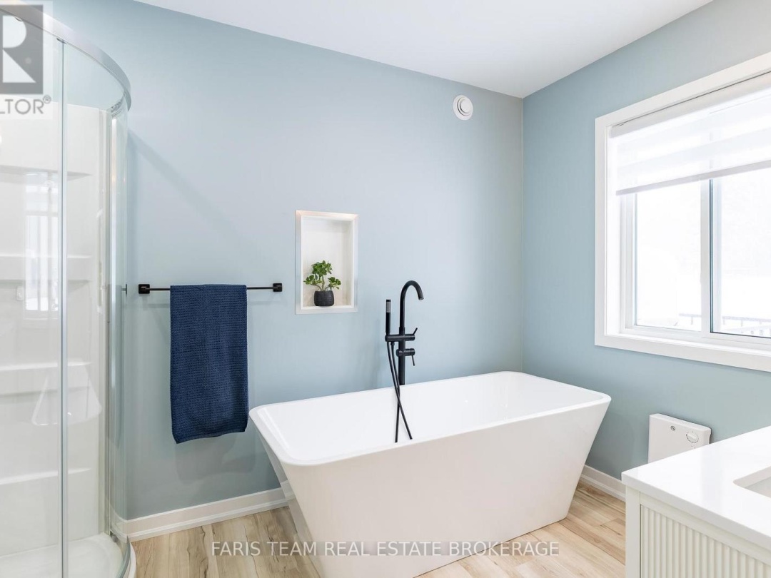 550 SECOND AVENUE, Tay (Port McNicoll)
