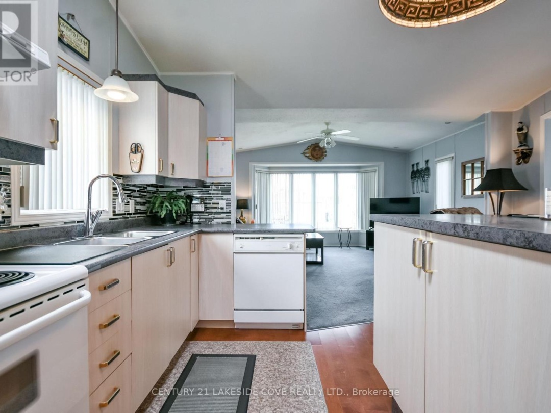 4103 LYNN STREET, Severn