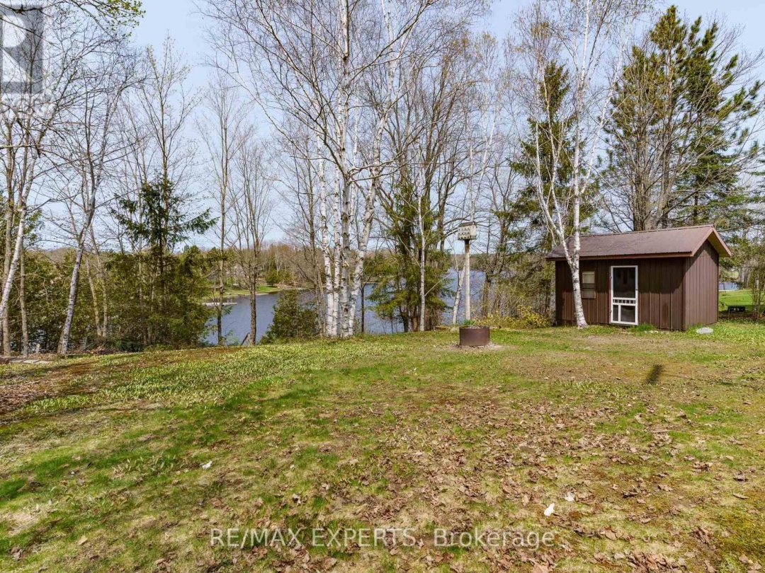 86 Stoney Road, Manitouwabing Lake